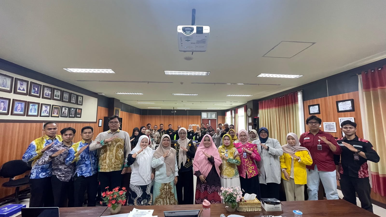 DP3A Kabupaten Tapin Bersama FAkultas Hukum ULM Gelar FGD Penyusunan Naskah Akademik Dan Raperda Penyelenggaraan Perlindungan Anak