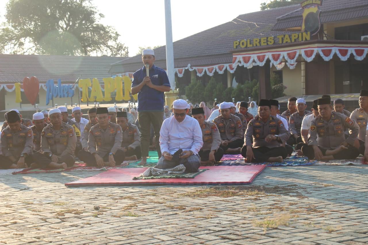 Polres Tapin Menyelenggarakan Sholat Istisgo Dan Doa Bersama Meminta Hujan