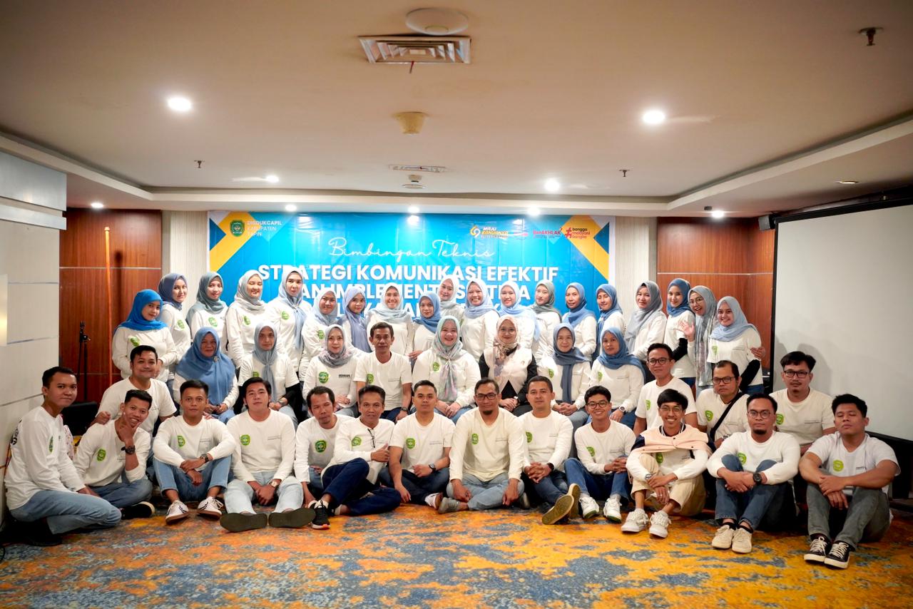 Dukcapil Tapin Gelar Bimtek Strategi Komunikasi Efektif dan Etika Pelayanan Publik