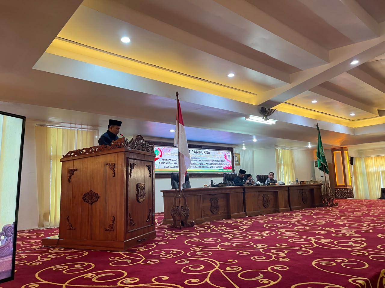 RAPAT PARIPURNA DPRD TAPIN BAHAS RANPERDA PERUBAHAN APBD TAHUN ANGGARAN 2026