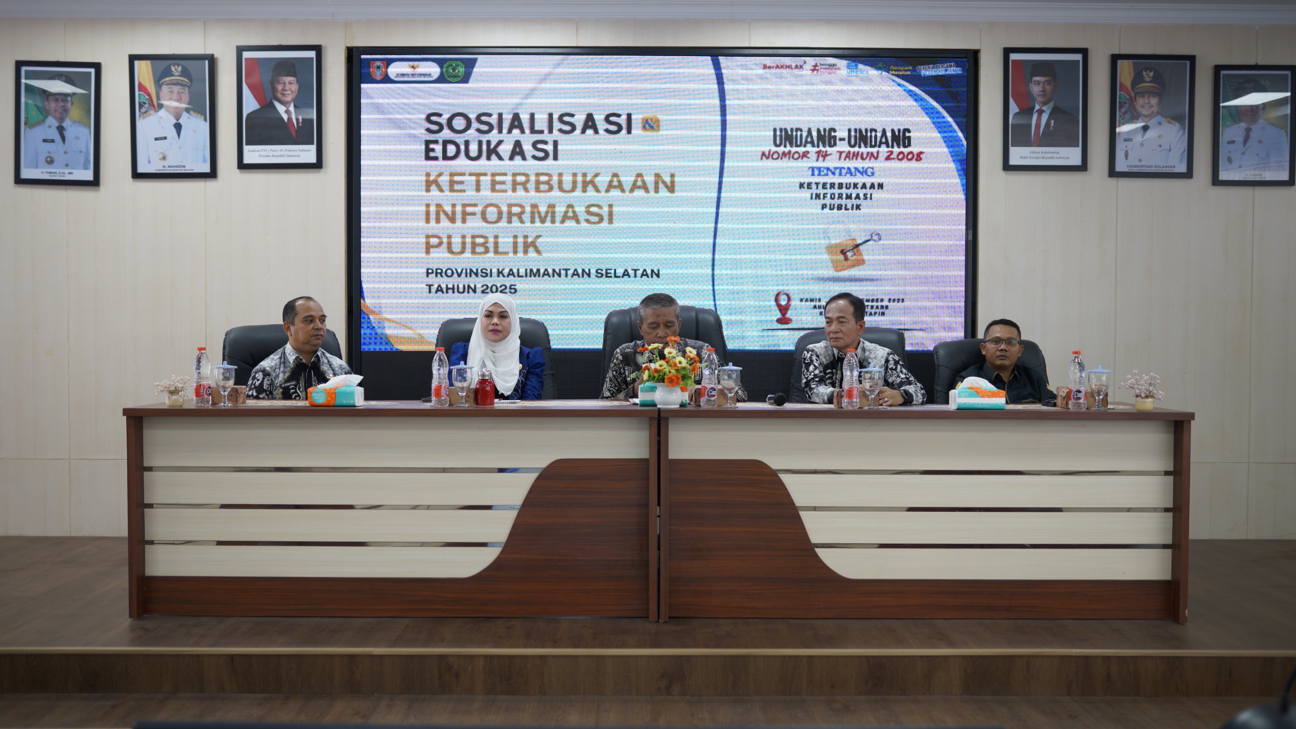 Kadis Kominfo Tapin Buka Sosialisasi Keterbukaan Informasi Publik