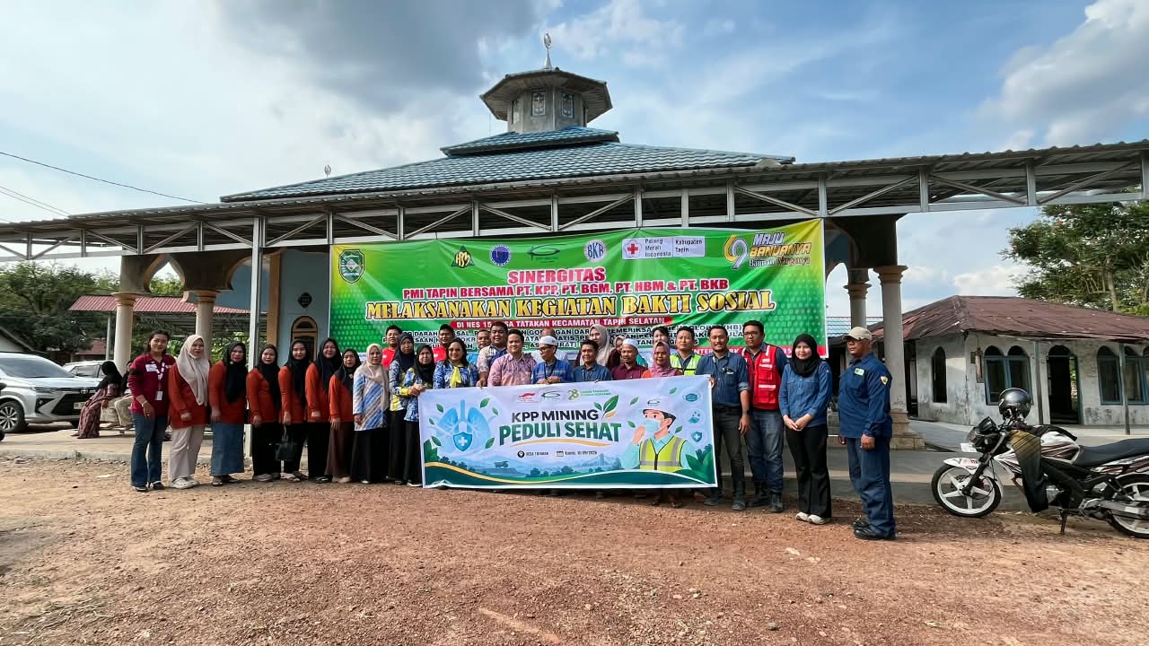 Masyarakat Desa Tatakan Mendapatkan Pelayanan Kesehatan Gratis 