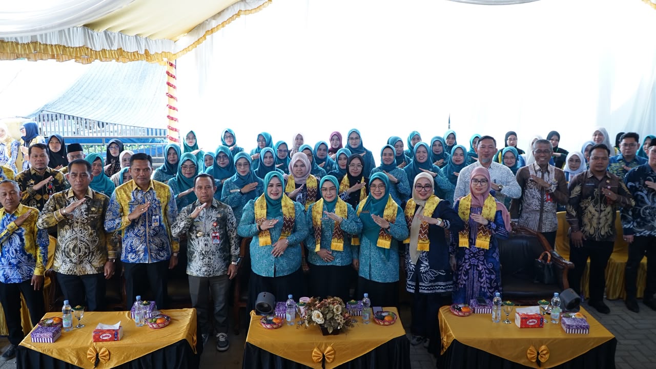 PENILAIAN DESA BER-PHBS TINGKAT PROVINSI KALSEL, DESA CEMPAKA TAPIN SELATAN TAMPILKAN KOMITMEN HIDUP SEHAT
