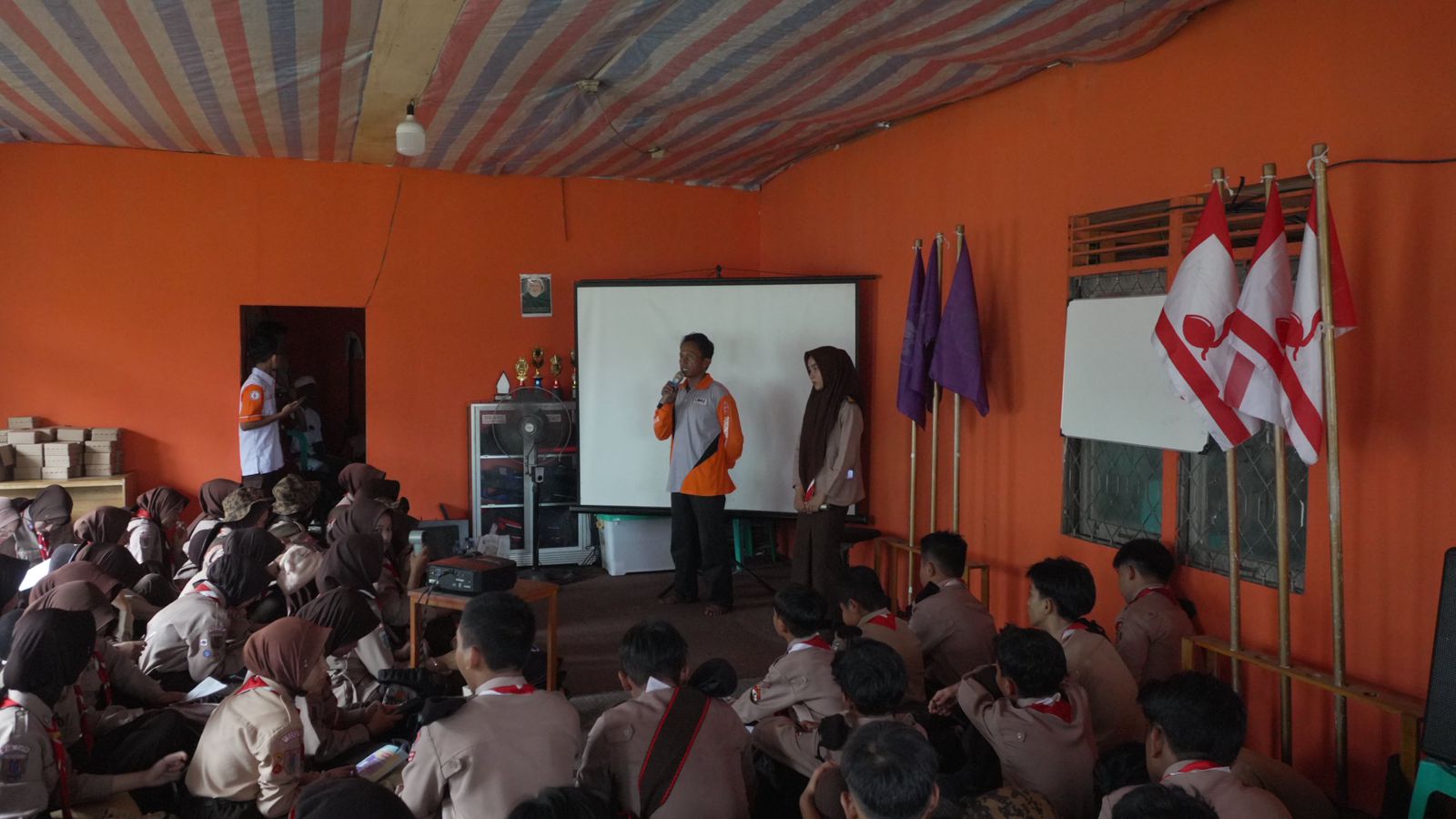 Kwarcab Tapin Gelar Kegiatan Jota Joti di Kantor ORARI Lokal, Bahas Materi Alfabet Radio