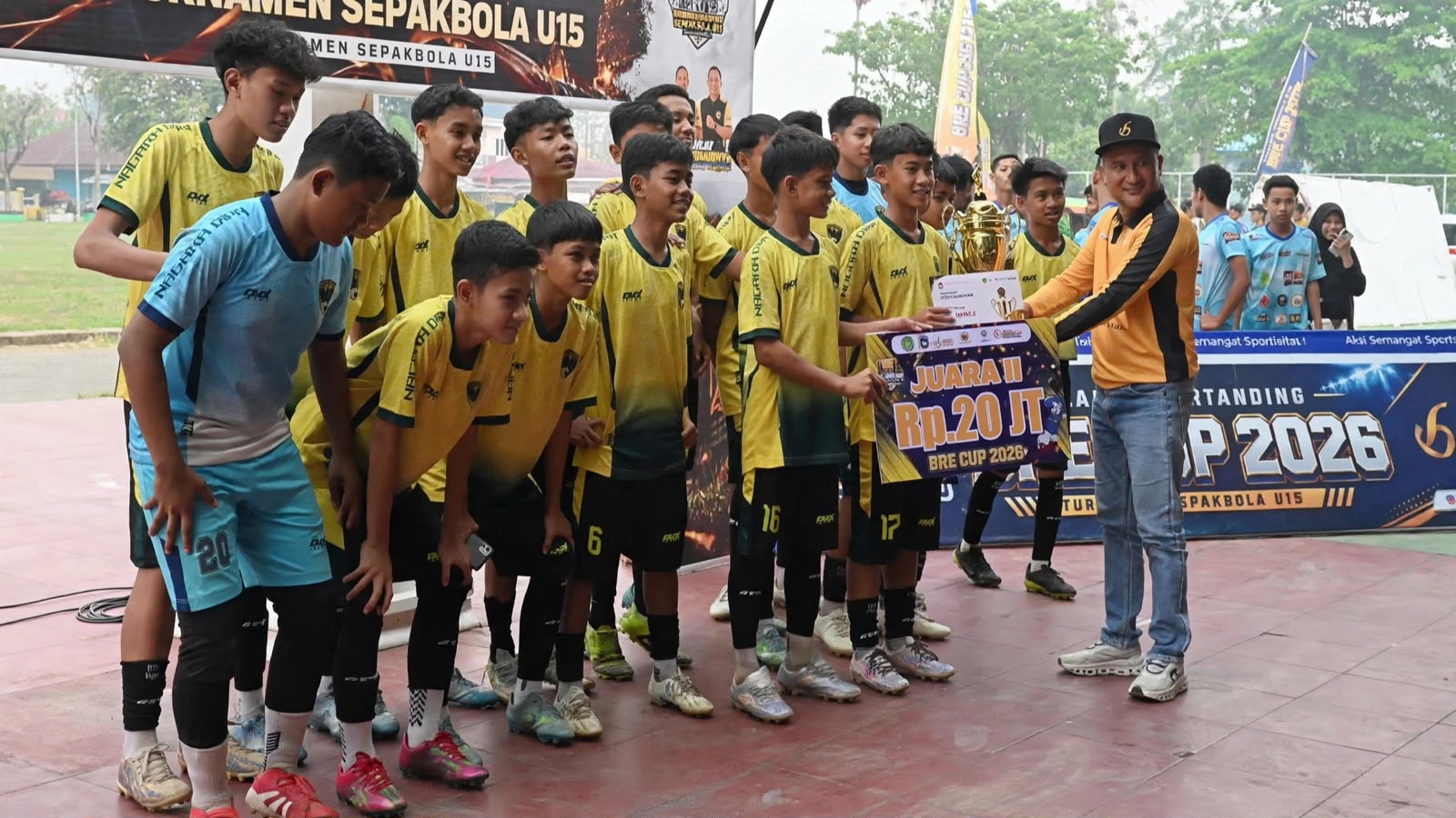 BRE CUP VIII RESMI DITUTUP, NAGARA DIPA DAN FOSSBALL MERIAHKAN PERTANDINGAN